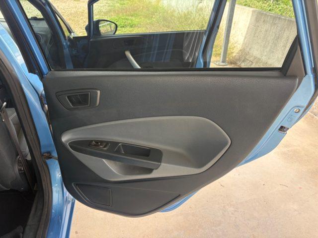 FORD Fiesta 1.2 82 CV 5 porte Titanium OK NEOPATENTATI