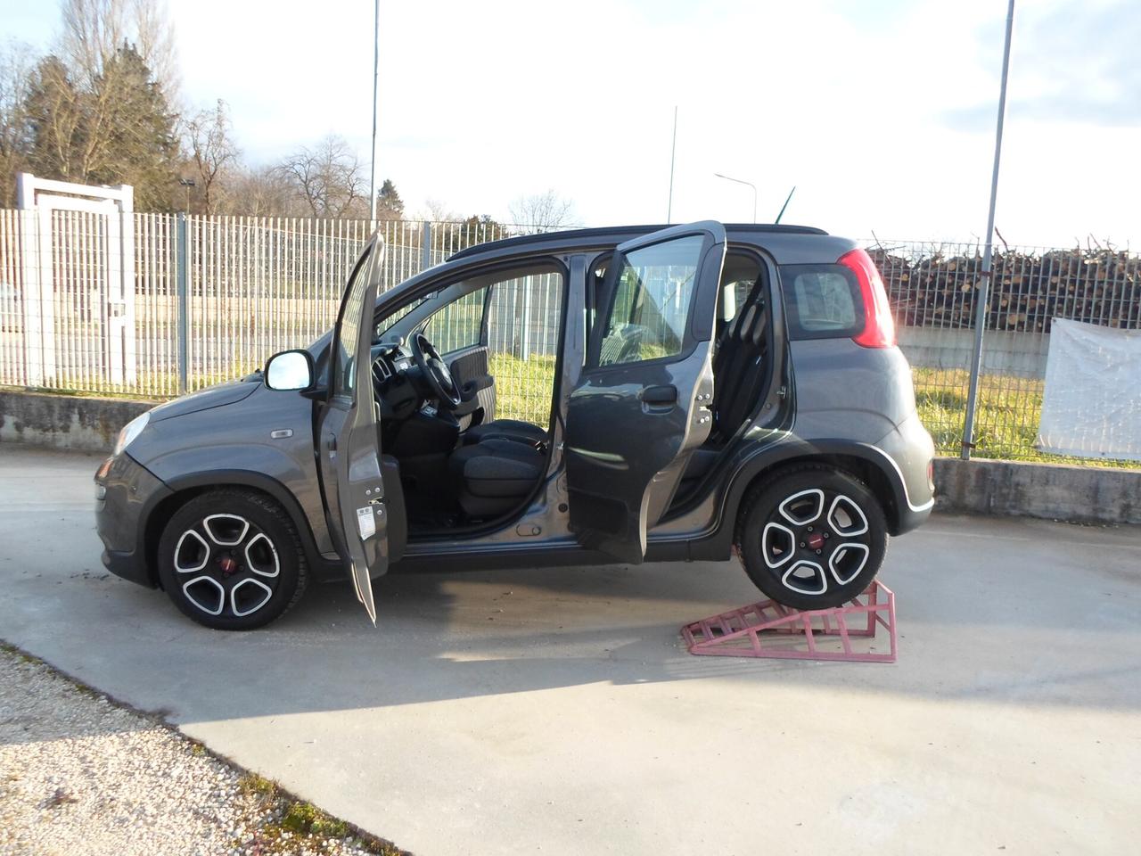 Fiat Panda 1.0 FireFly S&S Hybrid Red