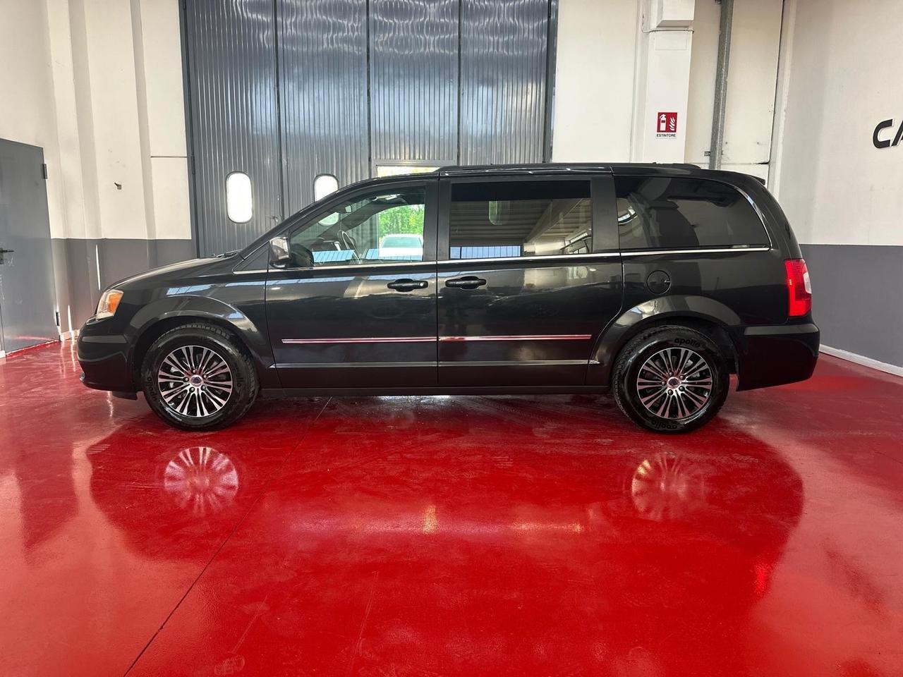 Lancia Voyager 2.8 Turbodiesel S 177 CV