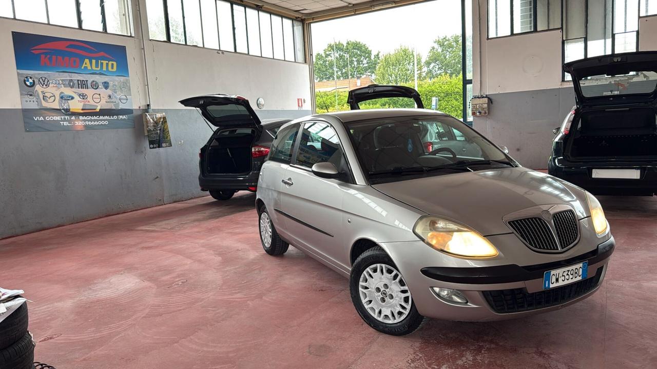 Lancia Ypsilon 1.2 Argento
