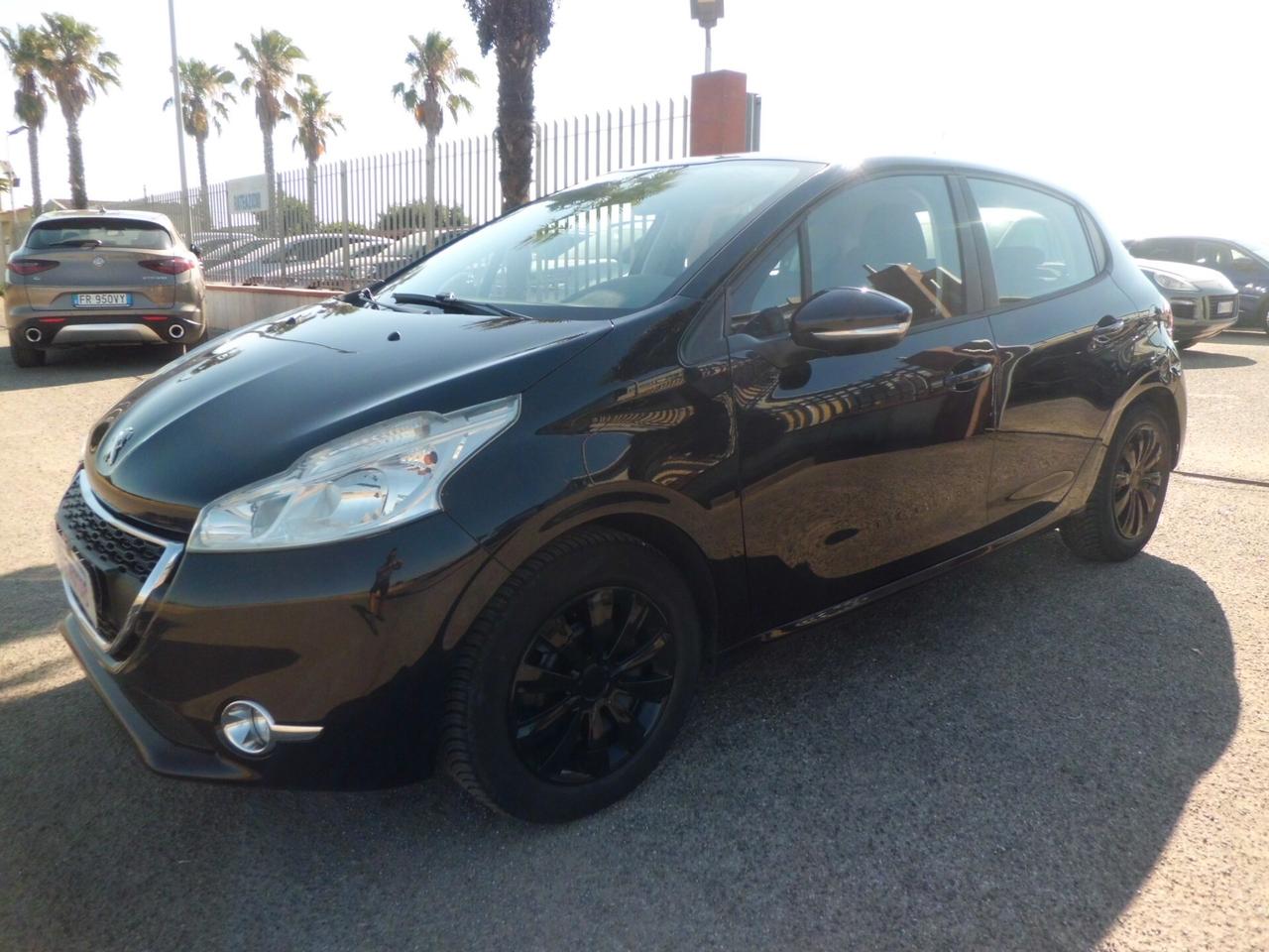 Peugeot 208 1.4 HDi 68 CV 5 porte Allure