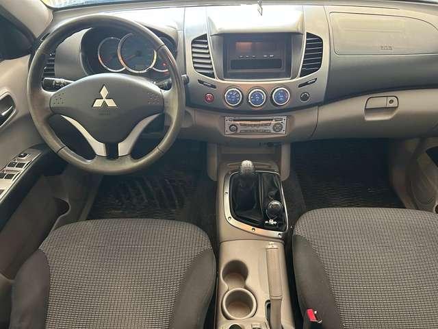 Mitsubishi L200 L200 d.cab 2.5 di-d Intense N1