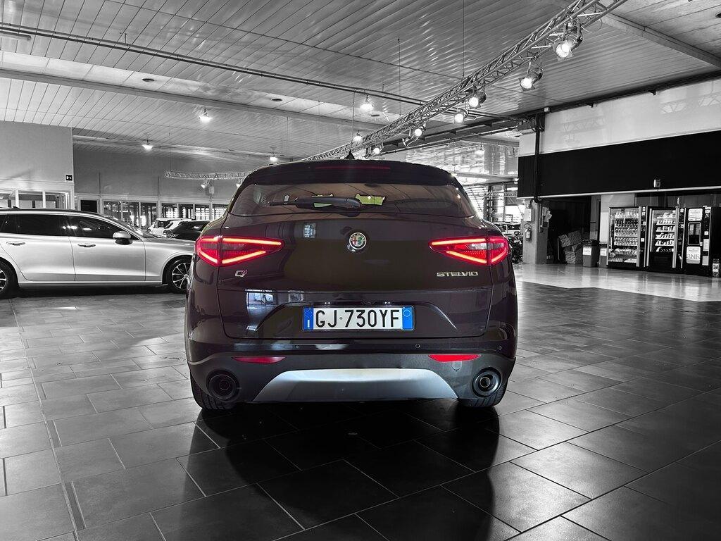 Alfa Romeo Stelvio 2.2 Turbo Business Q4 AT8