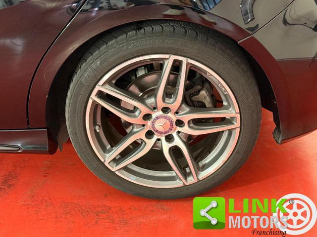 MERCEDES-BENZ A 220 d Automatic 4Matic Premium AMG