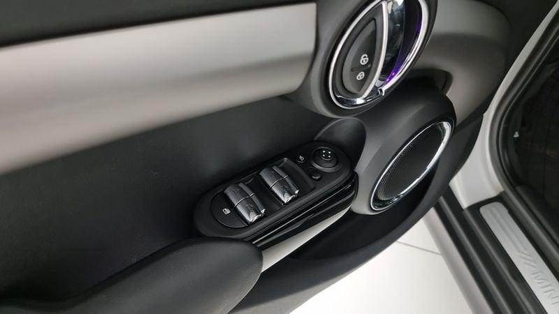 MINI Mini Cooper SD Hype automatica