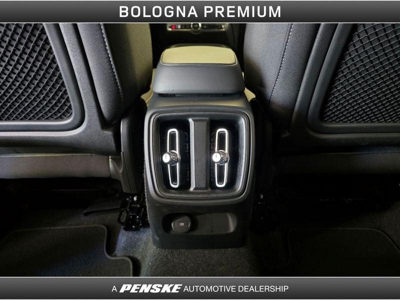 Volvo XC40 XC40 B3 automatico Core