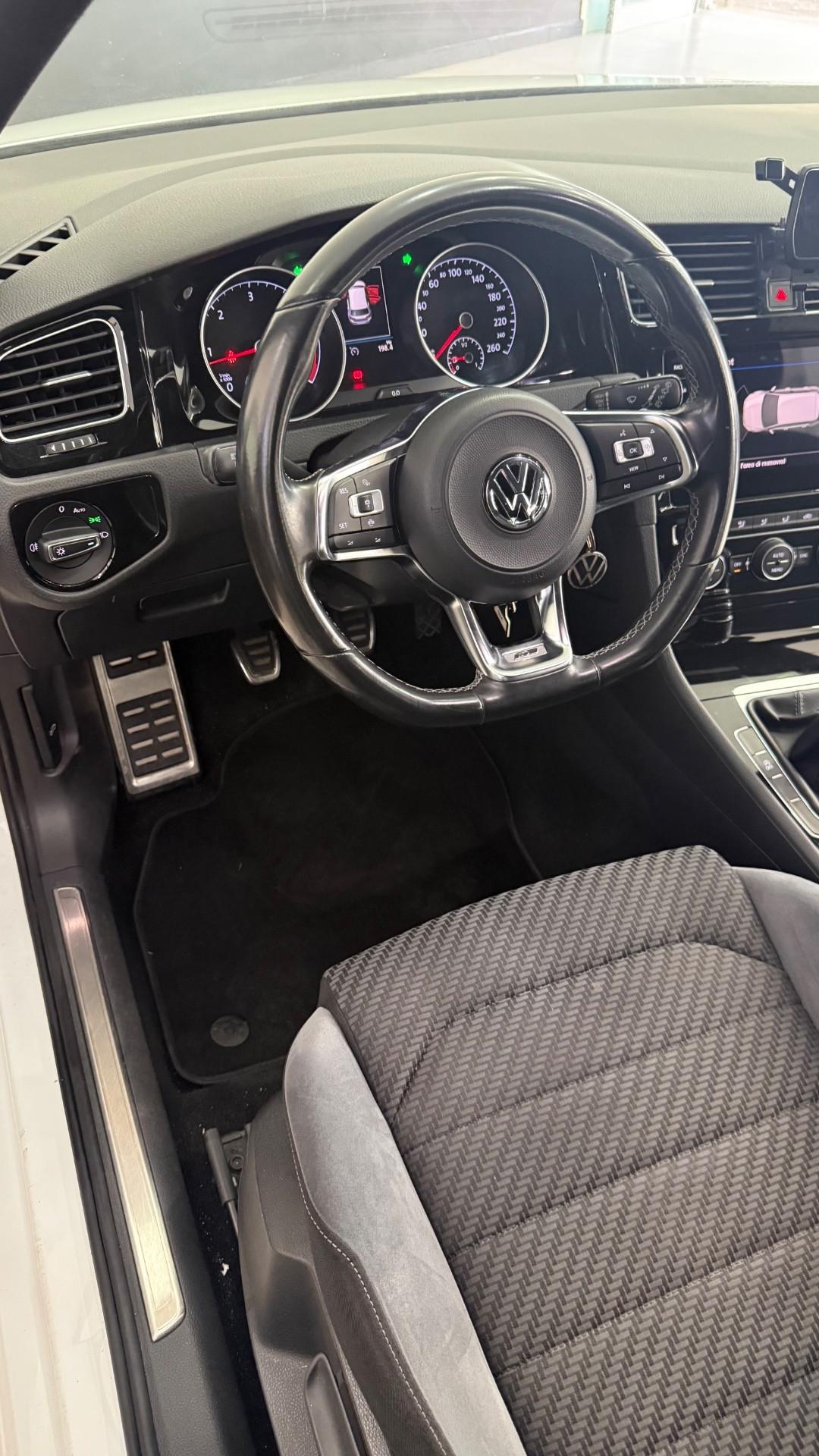 Volkswagen Golf 1.6 TDI 115 CV 5p. R-line