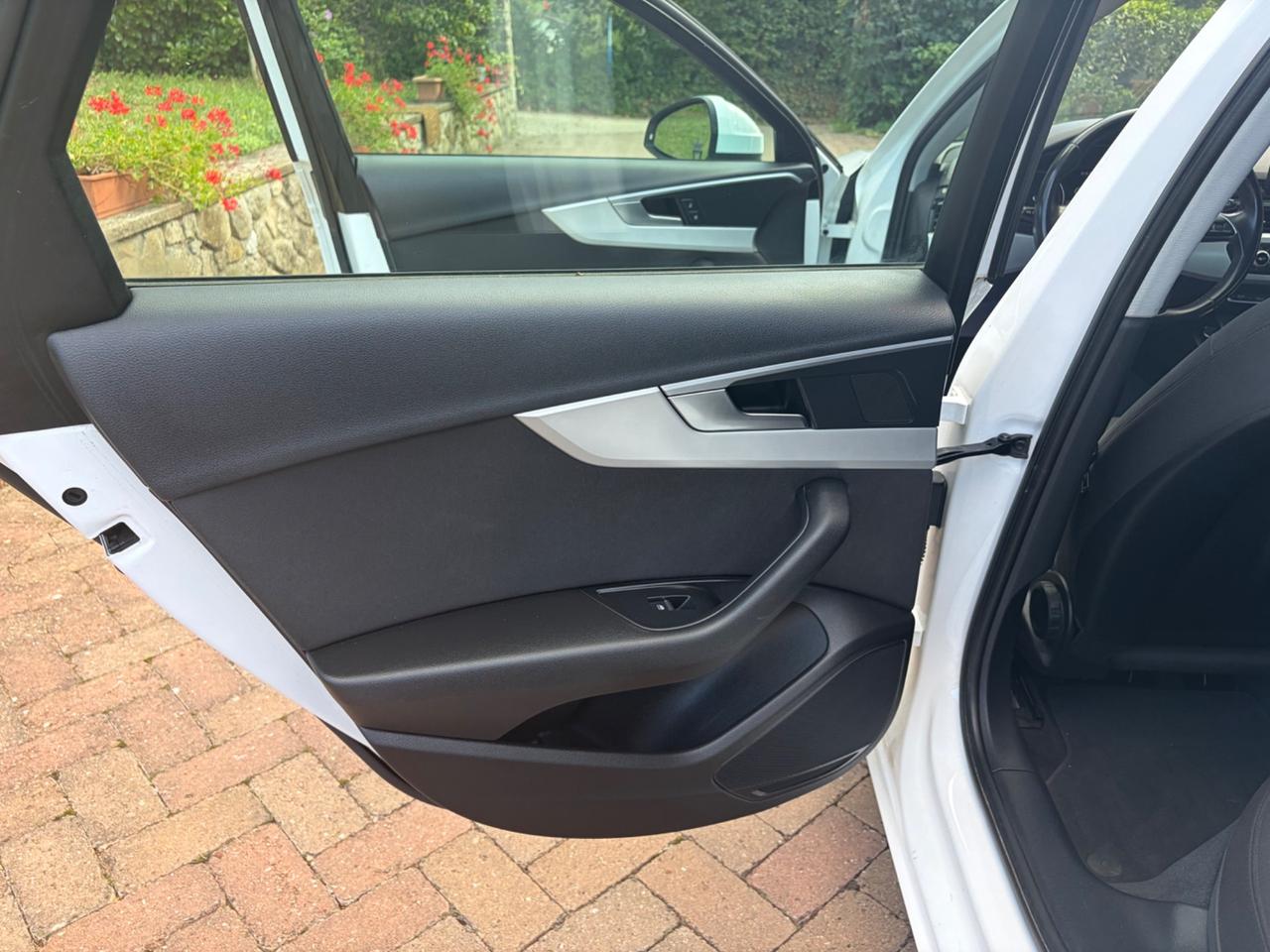 Audi A4 Avant 2.0 TDI 122 CV UNICO PROPRIETARIO