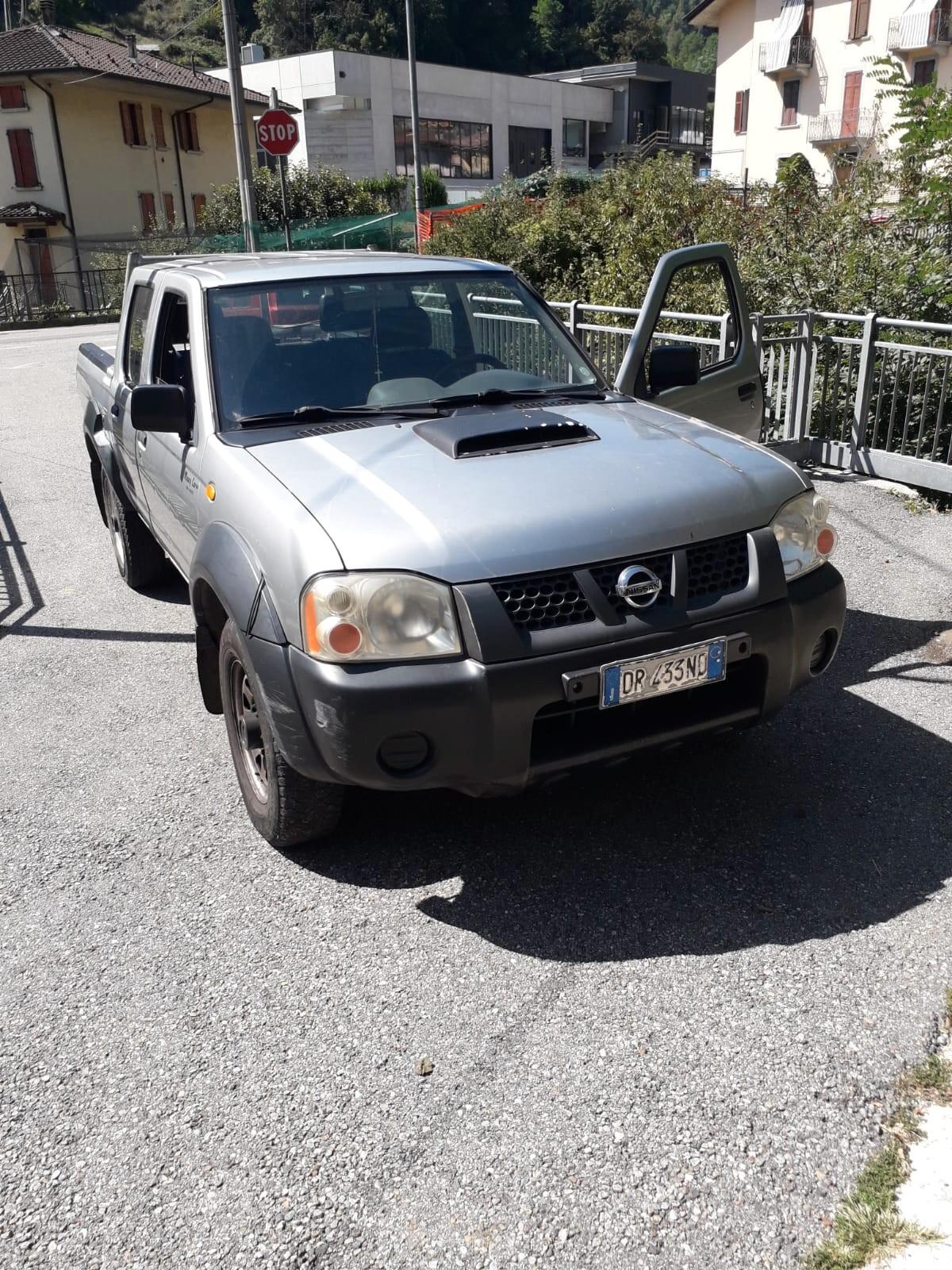 Nissan Navara 2.5 DOPPIA CABINA