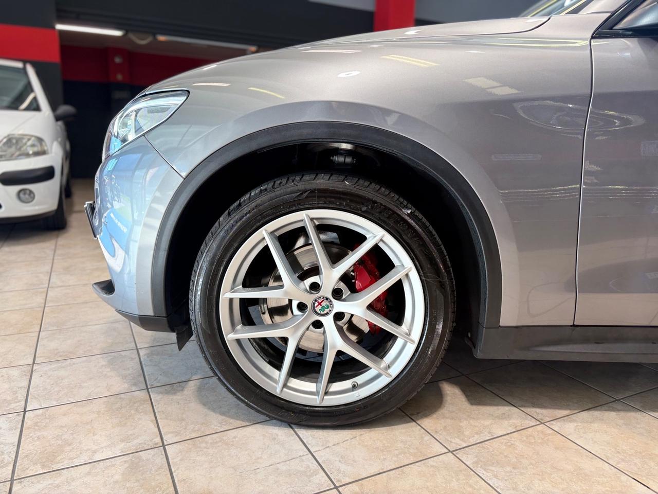 Alfa Romeo Stelvio 2.2 Turbodiesel 210 CV AT8 Q4 Super