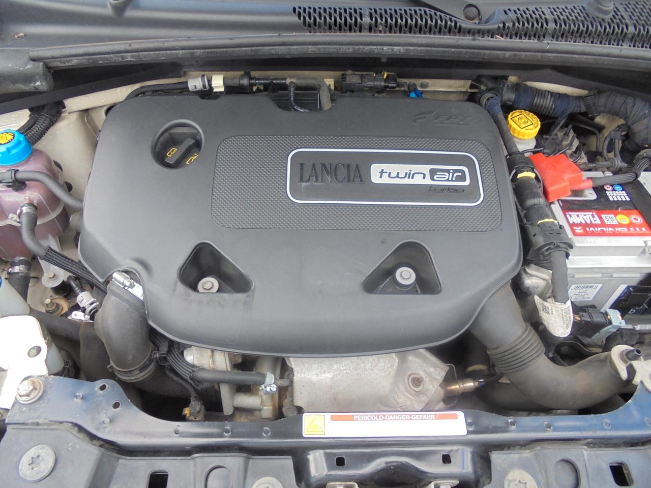 Lancia Ypsilon 0.9 TwinAir 85 CV 5 porte S&S DFN Gold