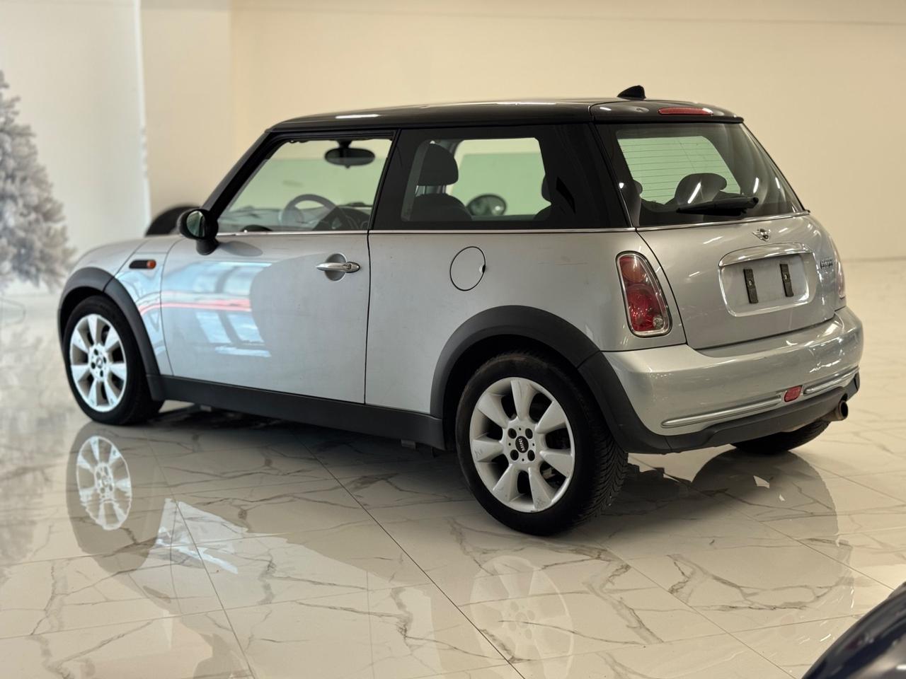 Mini Cooper 1.6 Park Lane Automatica