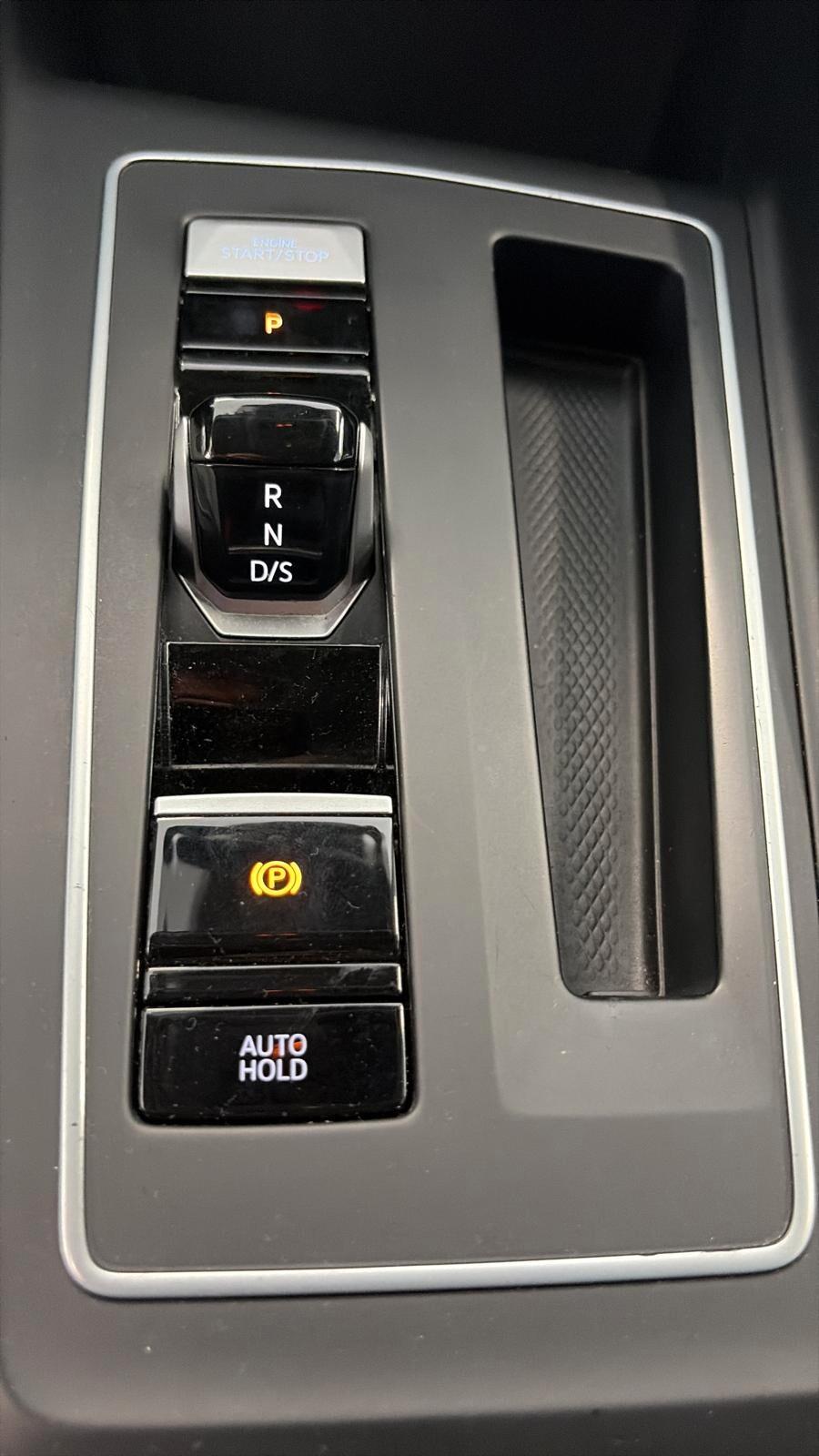 Volkswagen Golf 1.5 eTSI 130 CV EVO ACT DSG R-Line