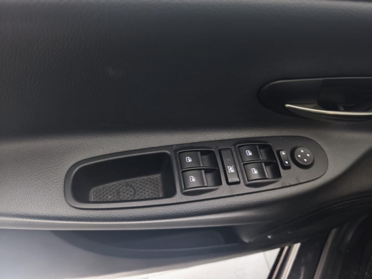 Lancia Ypsilon 0.9 TwinAir 85 CV 5 porte S&S DFN Gold 51000KM!!!