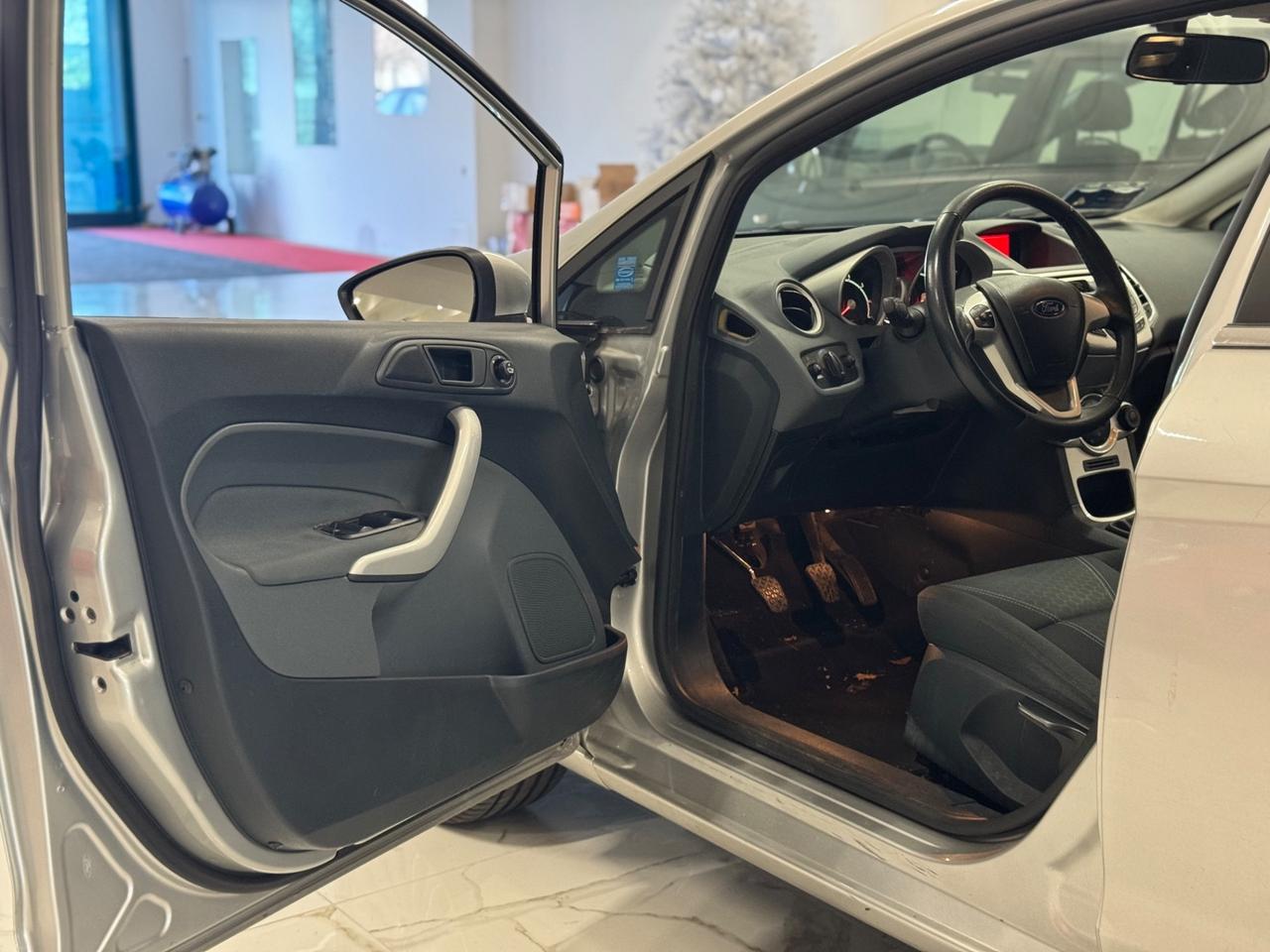 Ford Fiesta 1.2 82 CV 5 porte NEOPATENTATI