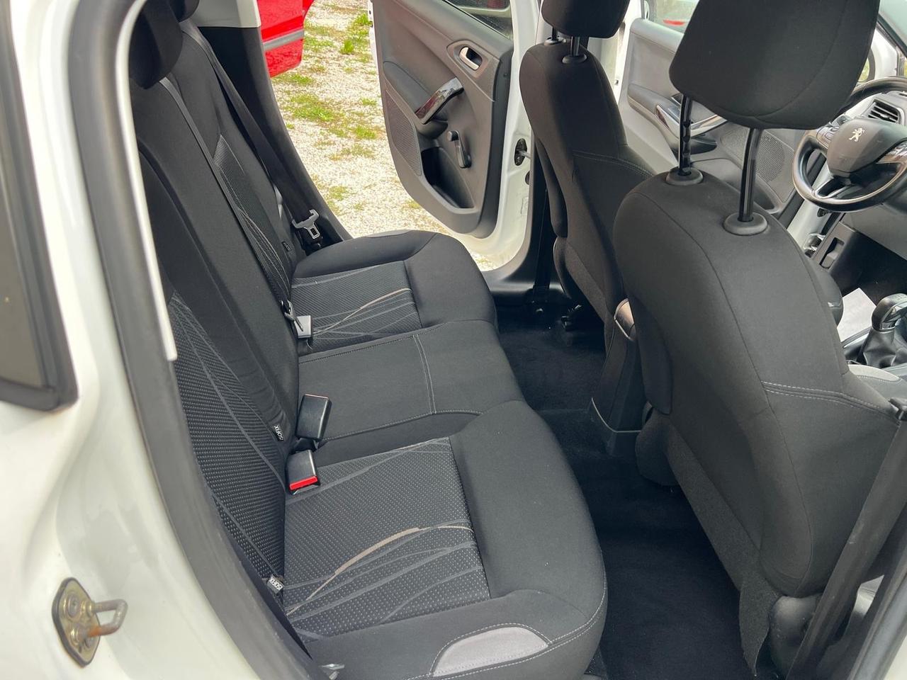 Peugeot 208 1.6 e-HDi 92 CV Stop&Start 5 porte Allure