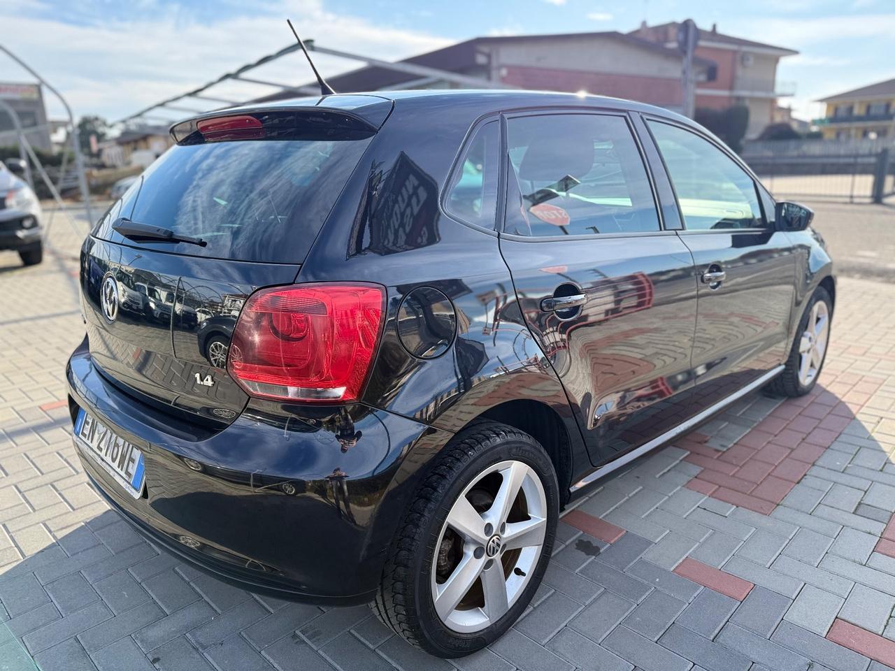 Volkswagen Polo 1.4 DSG 5 porte Highline