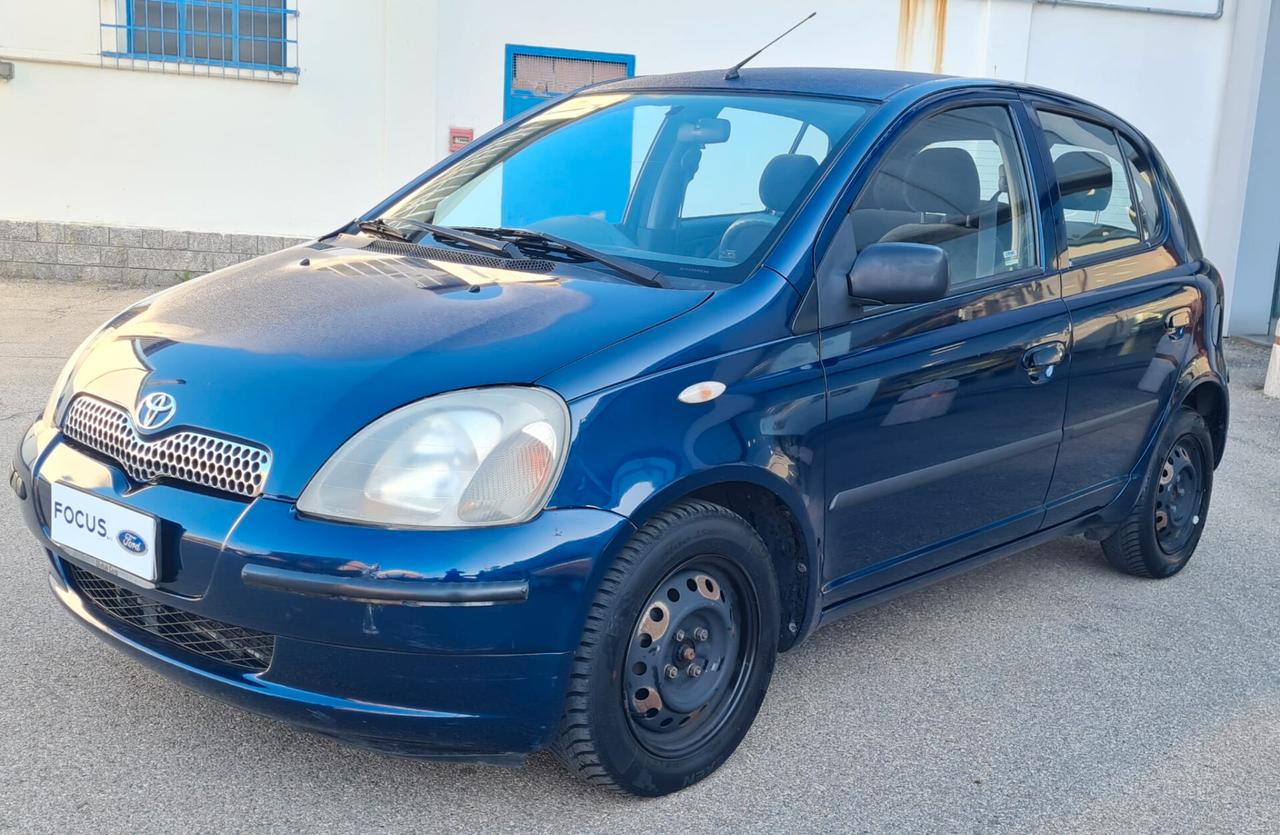 Toyota Yaris 1.0i 16V cat 5 porte Sol