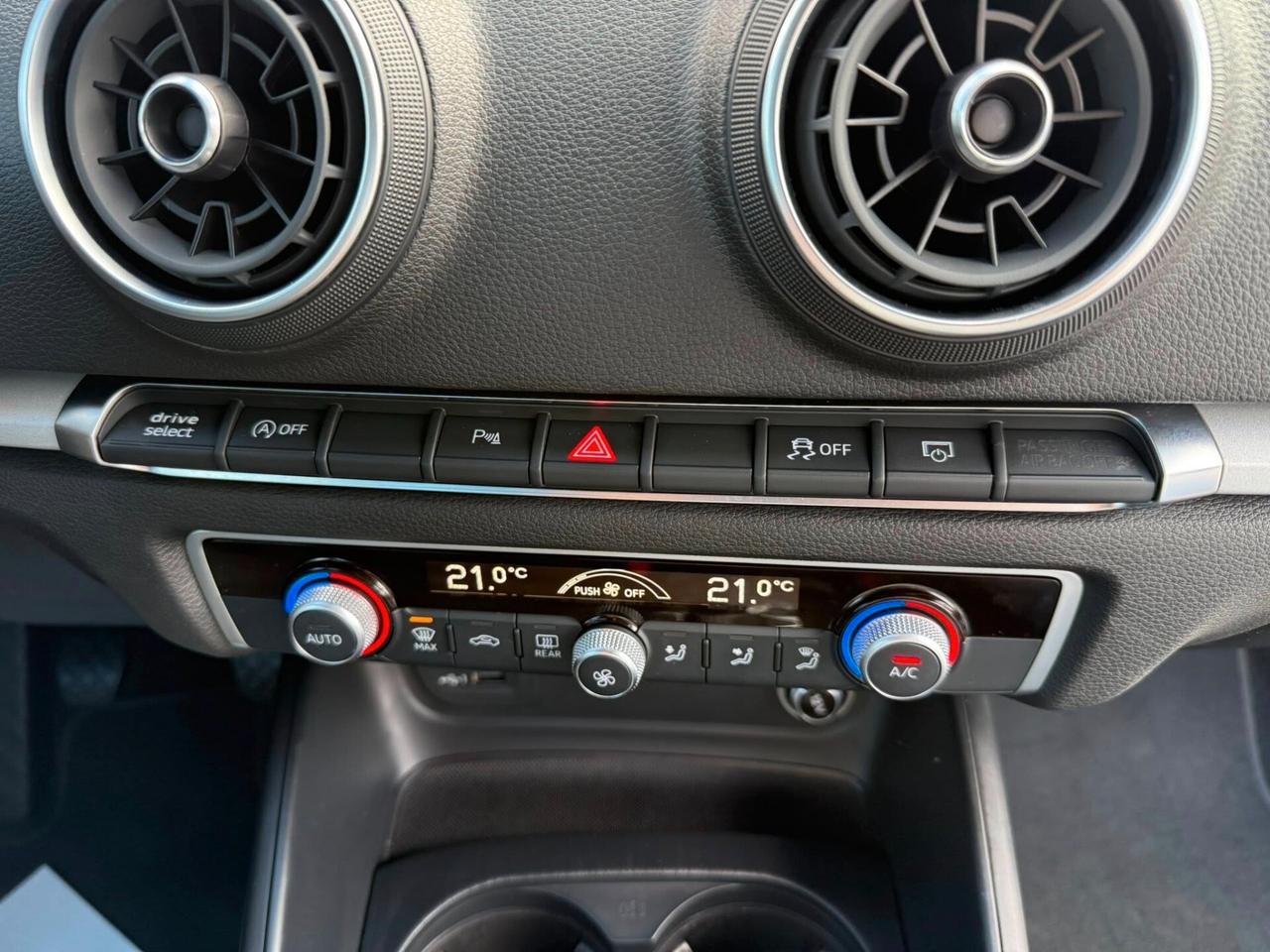Audi A3 1.6 Tdi 116CV -SPORTBACK-