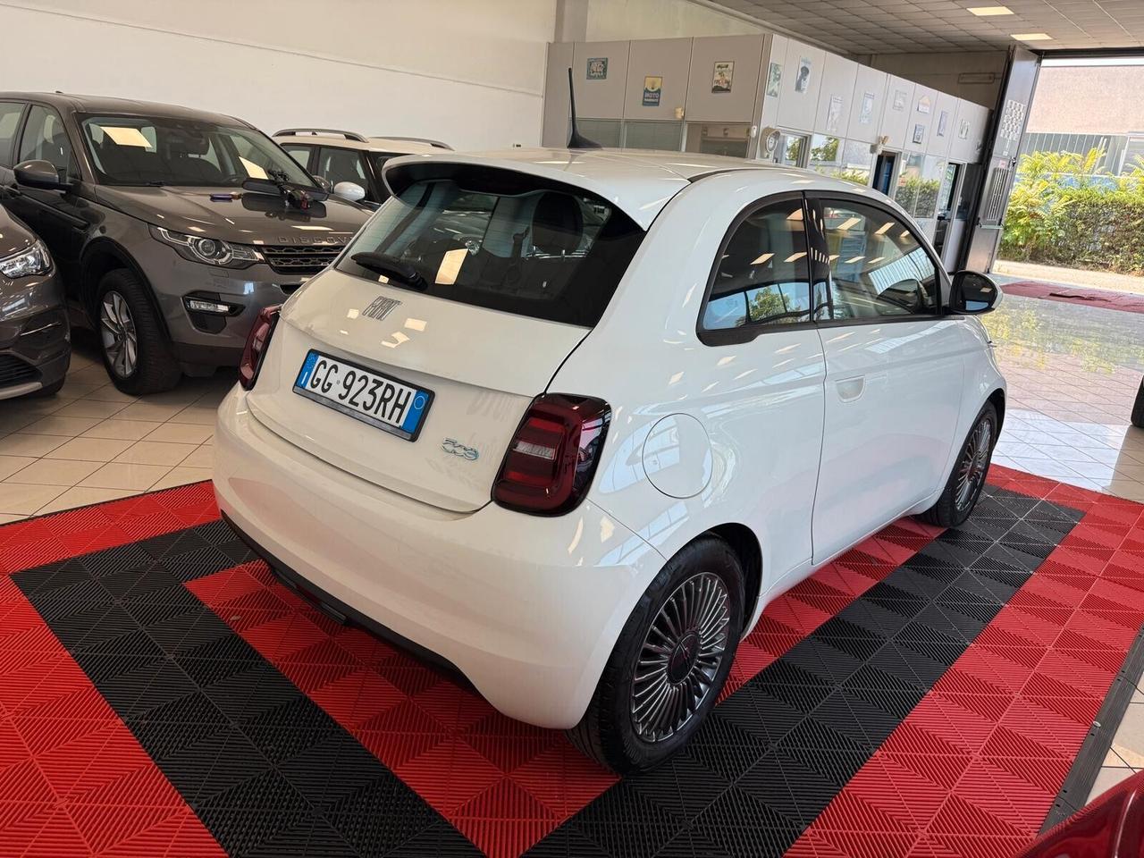 Fiat 500 500e Berlina 42 kWh Icon