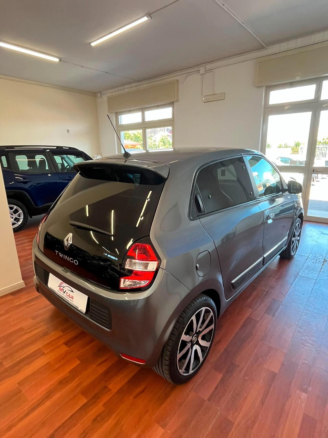 Renault Twingo 900 turbo 90 CV Automatica COSMIC