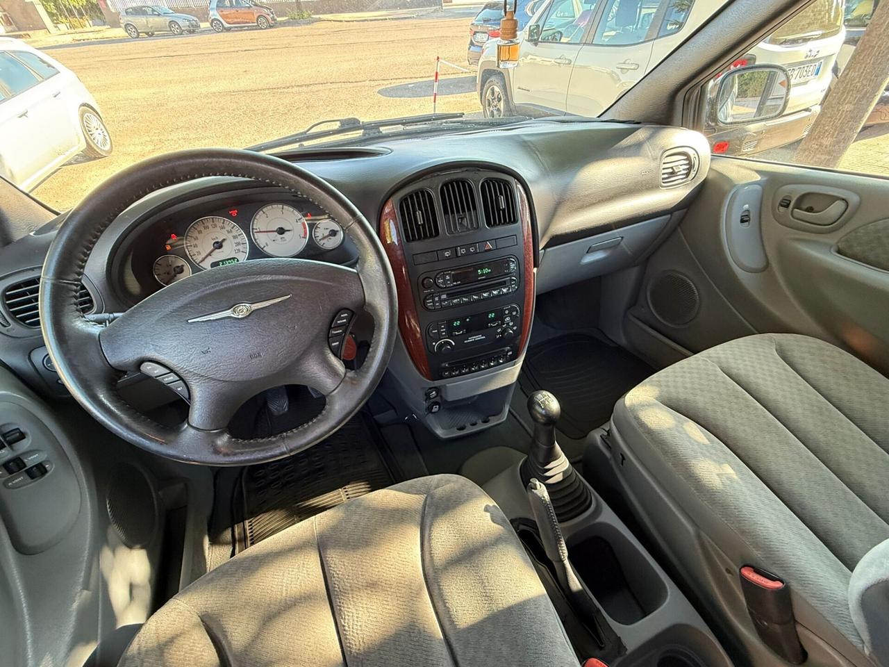 Chrysler Voyager Grand Voyager 2.5 CRD cat Limited