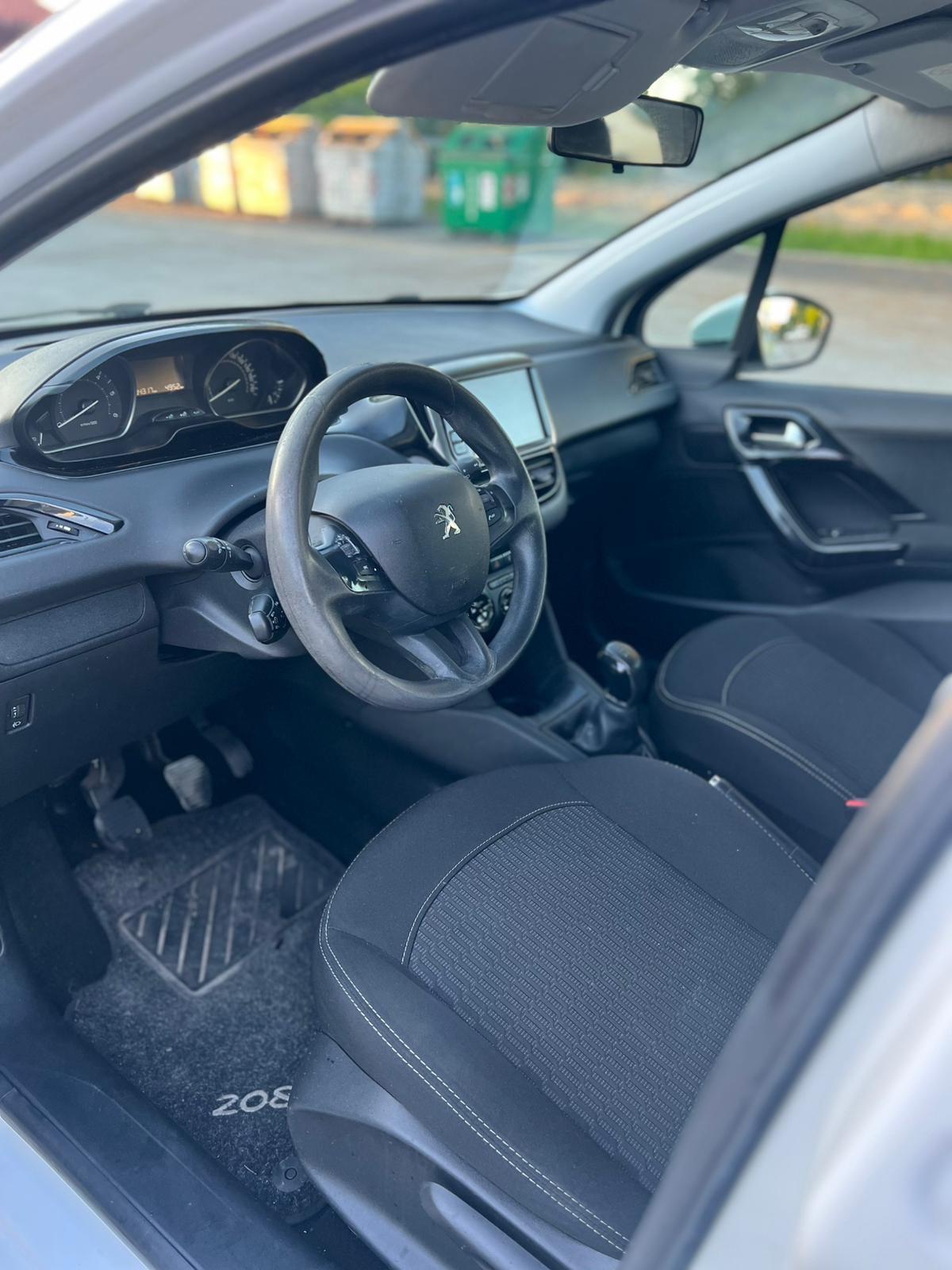 Peugeot 208 BlueHDi 75 5 porte Allure
