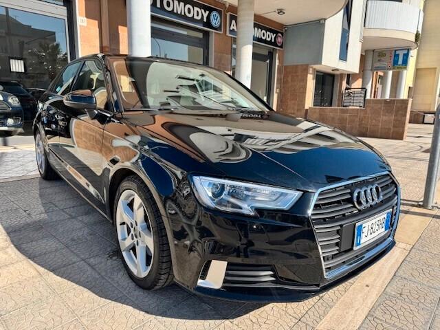 Audi A3 SPORTBACK 1.6 TDI Sport NAVI LED CRUISE PDC