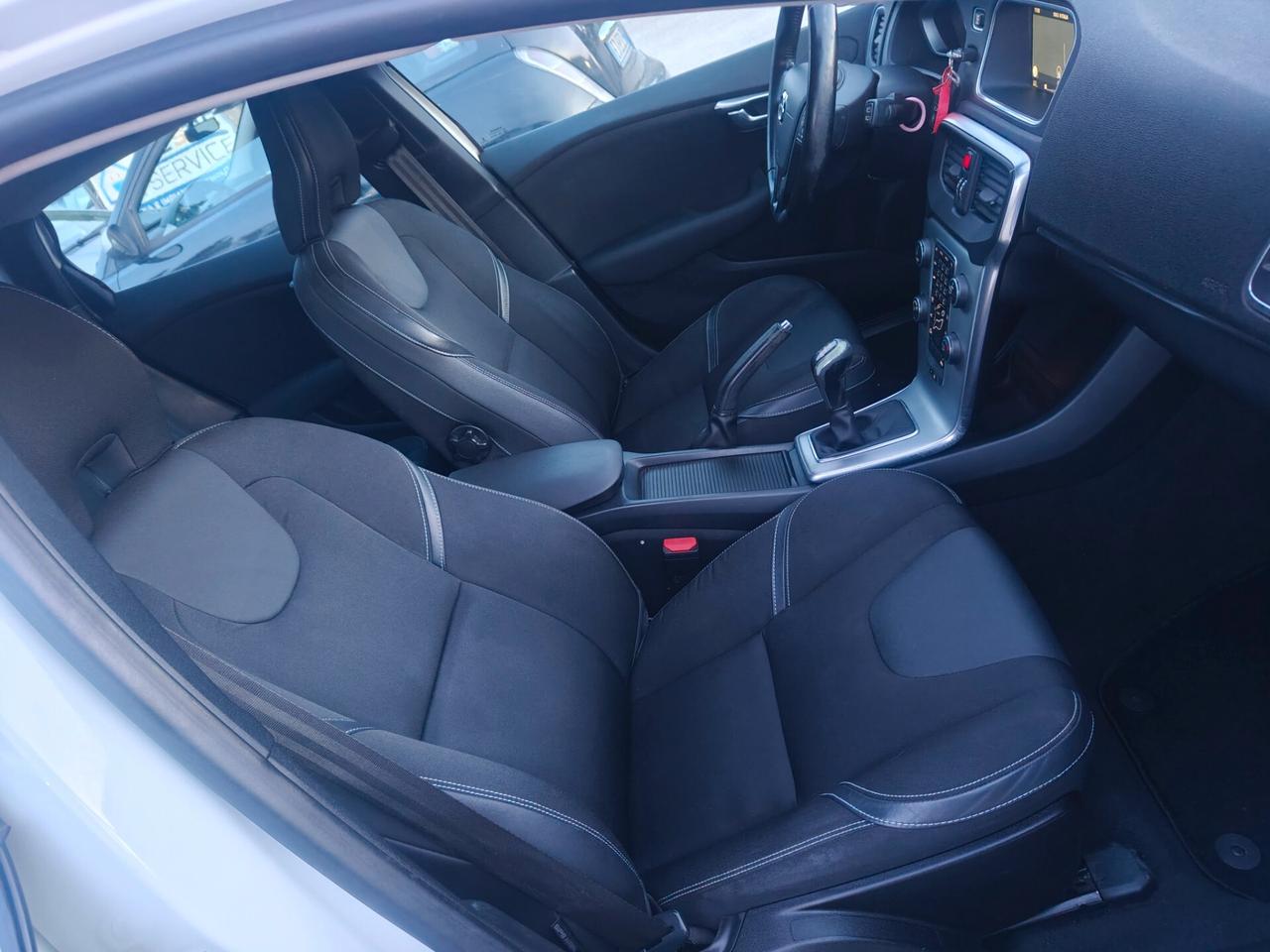 Volvo V40 D3 2.0D 120cv Momentum