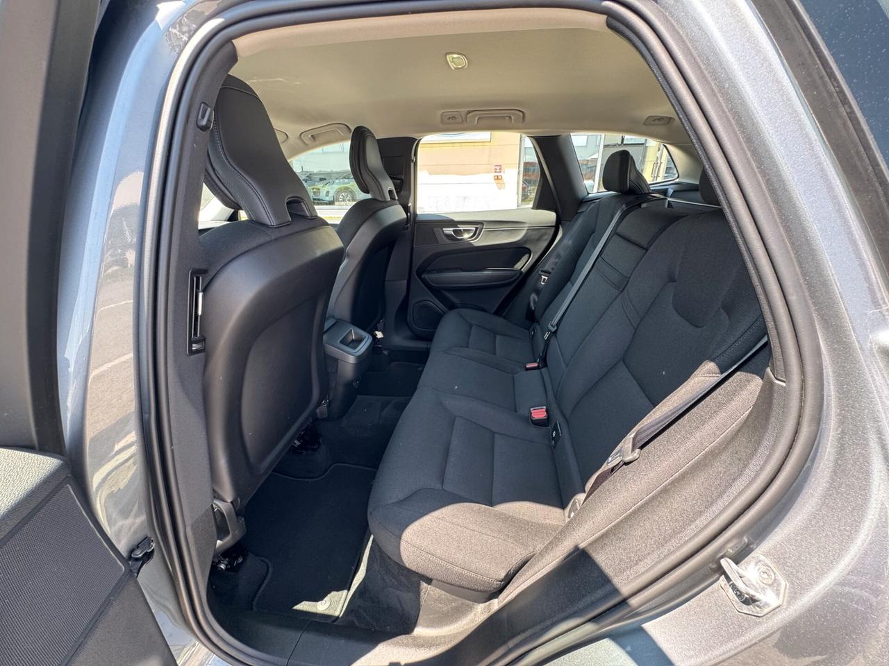 Volvo XC60 B4 AWD Diesel-Hybrid Momentum