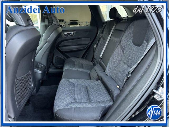 VOLVO XC60 B4 (d) AWD Geartronic Momentum Pro