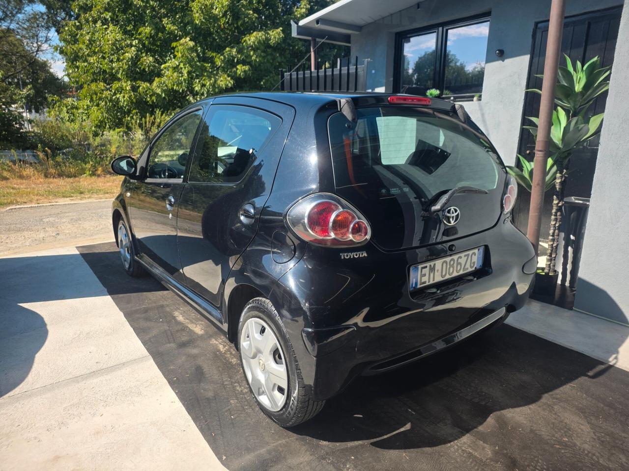 Toyota Aygo 1.0 12V VVT-i 5 porte Active Connect