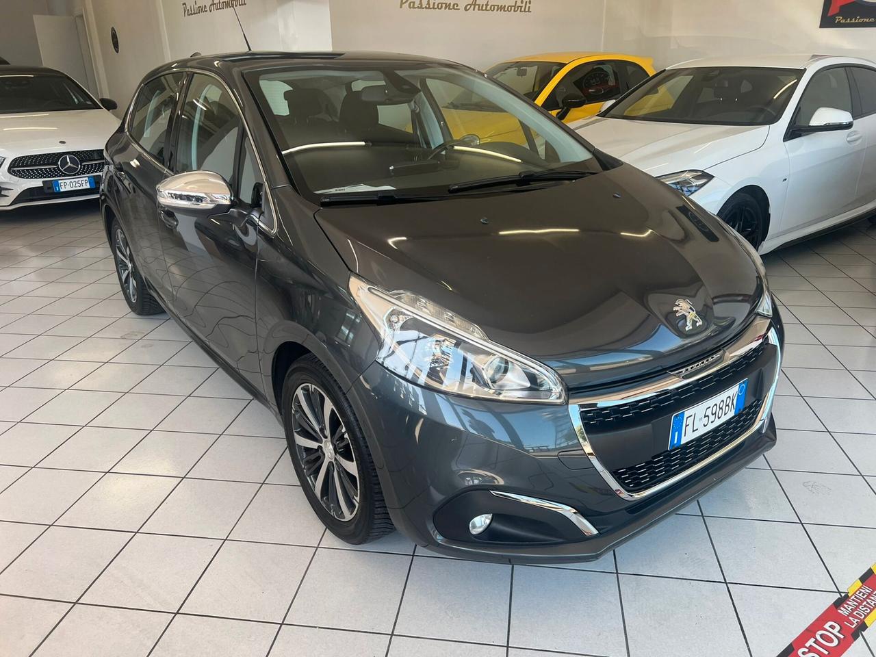 Peugeot 208 PureTech 82 5 porte Allure