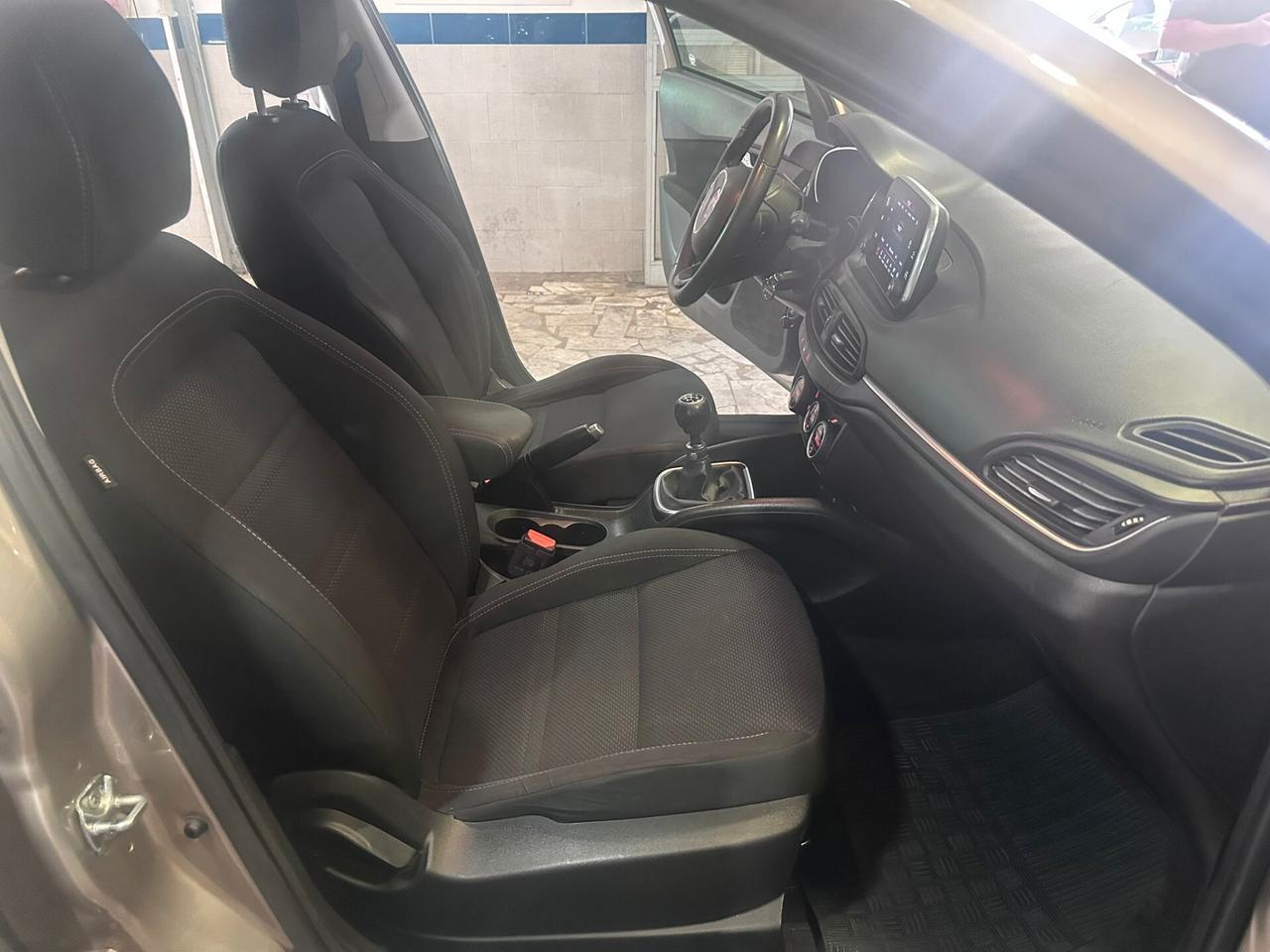 Fiat Tipo 1.4 SW Lounge N1
