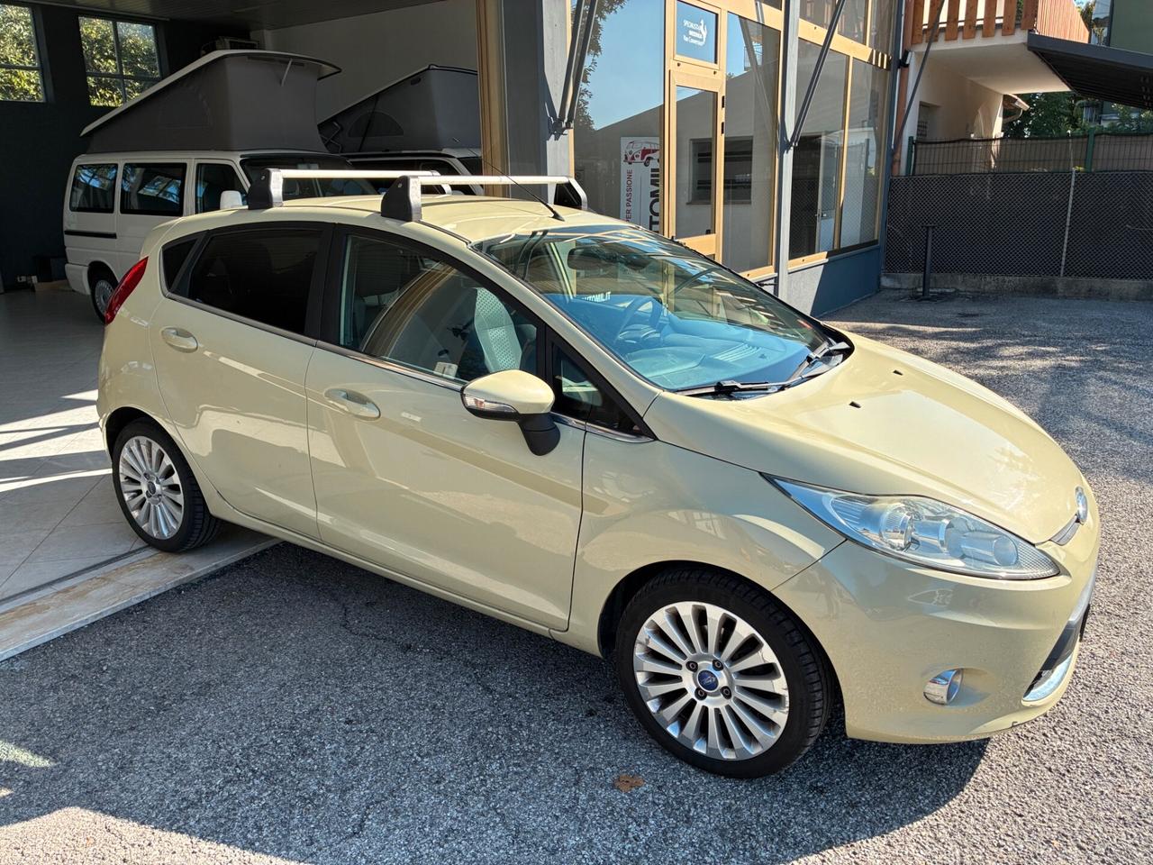 Ford Fiesta 1.2 82 cv Titanium - 5 porte