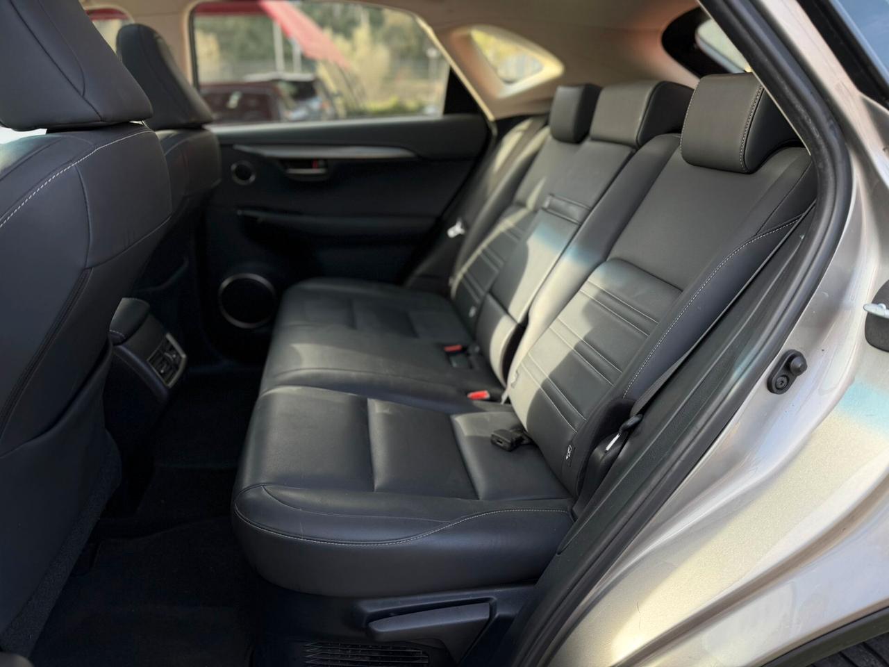 Lexus NX 300h Hybrid 4WD Executive