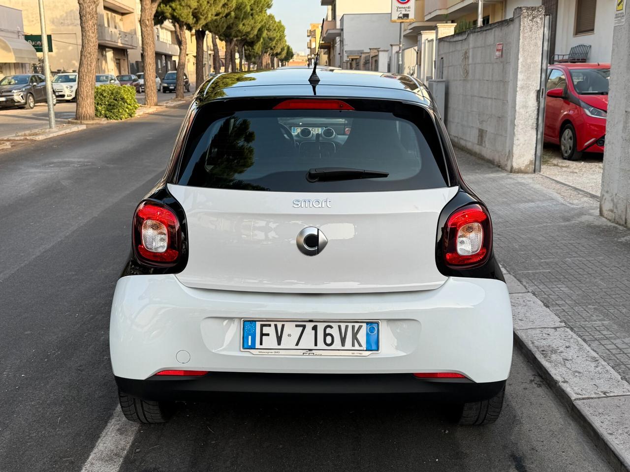 Smart ForFour 70 1.0 Passion *LED - 2019