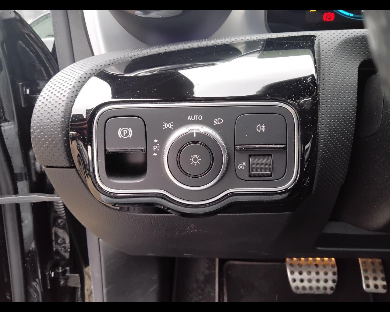 Mercedes-Benz CLA Coupe - C118 - CLA Coupe 180 d Premium auto