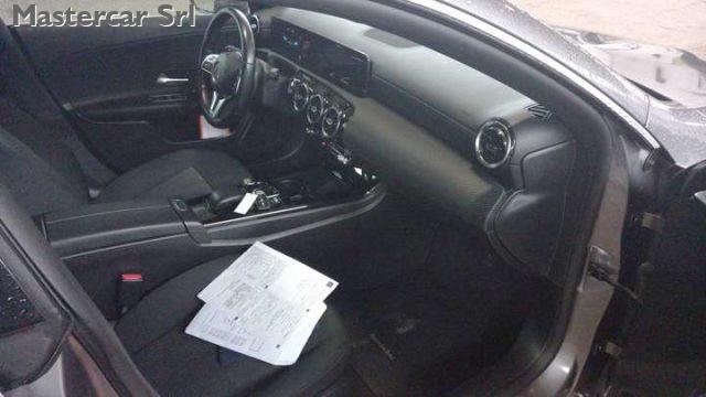 MERCEDES-BENZ CLA 200 2.0d 150cv Shooting Brake Business auto - GC009WW