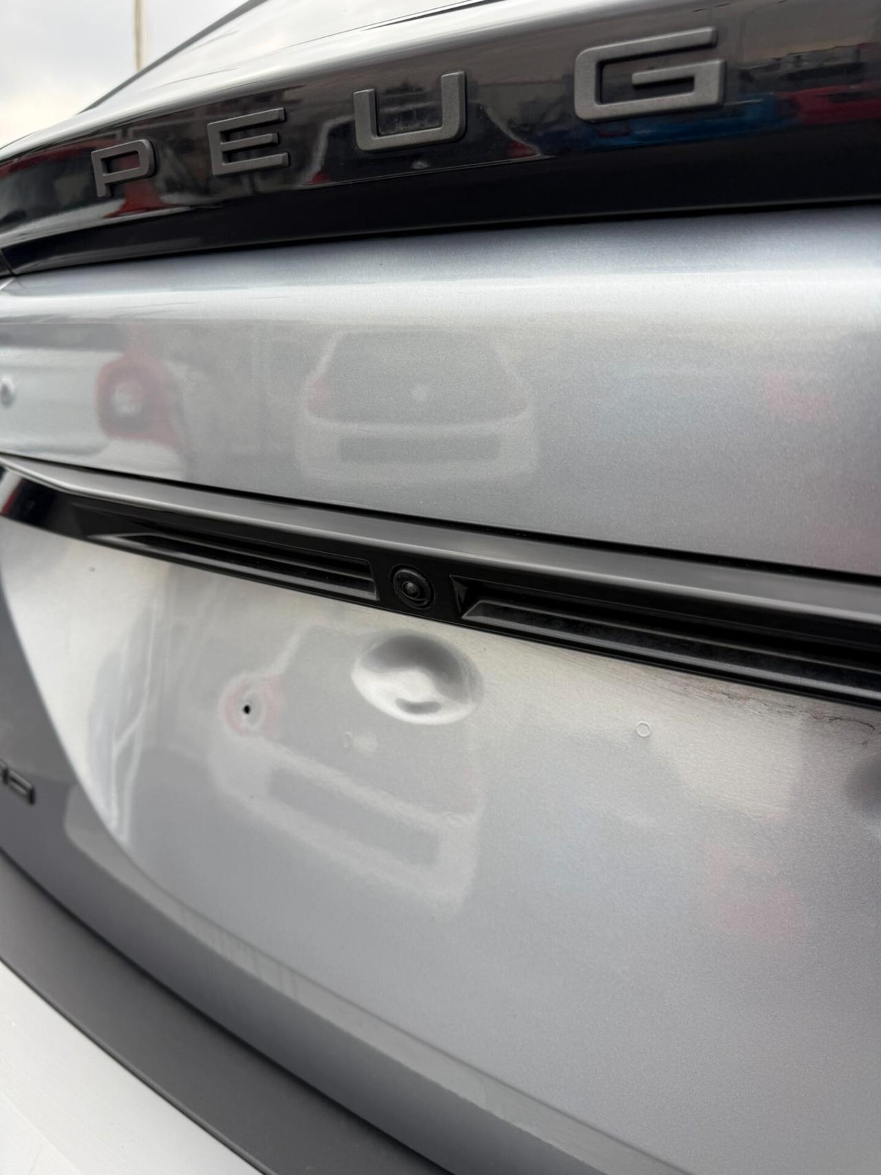 Peugeot 2008 Hybrid 136 e-DCS6 Allure 02/2025