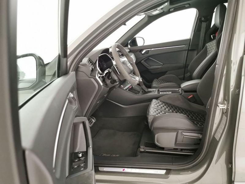 Audi Q3 RS 2.5 quattro s-tronic