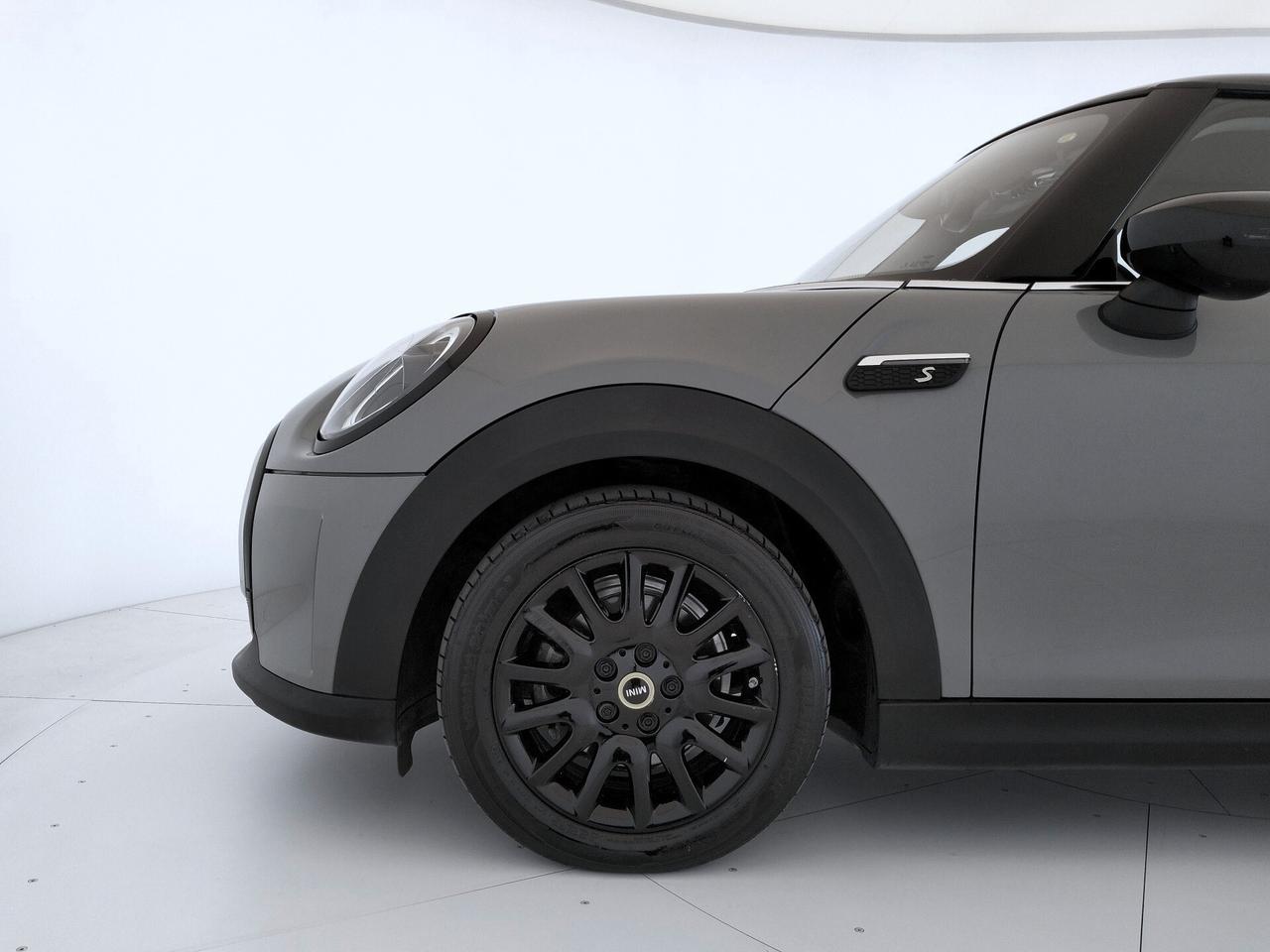 Mini Full Electric Cooper SE Classic - NEOPATENTATI