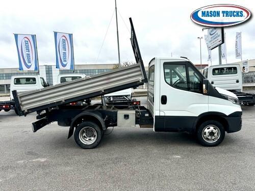 IVECO DAILY 35c120, ribaltabile trilaterale, 2018, km 126.000