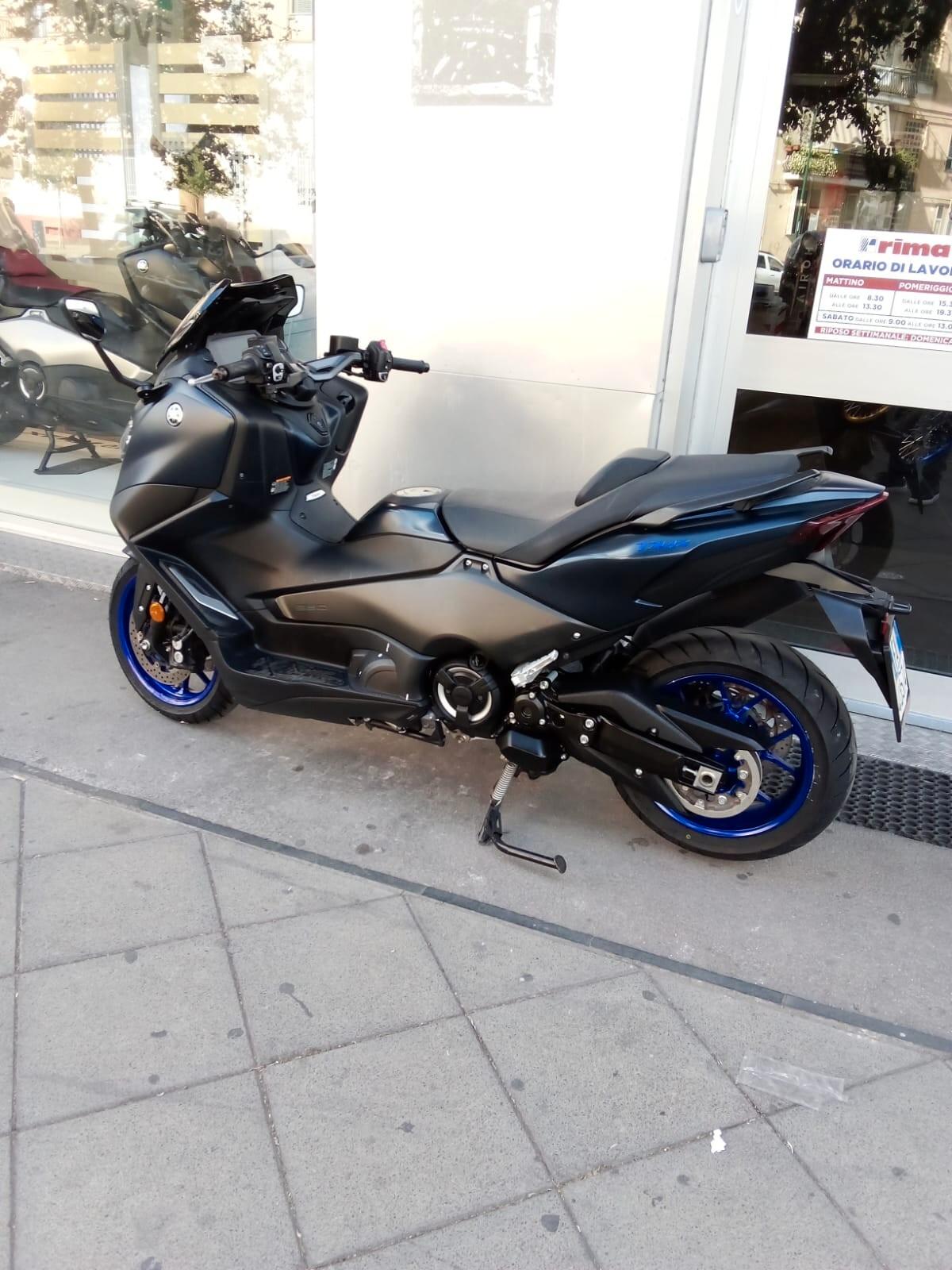 Yamaha TMAX 560