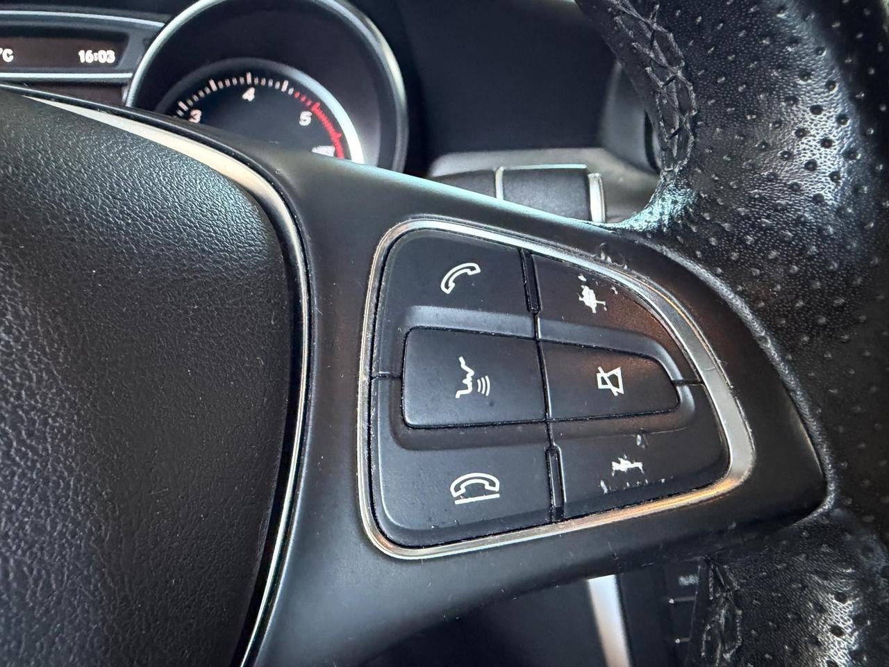Mercedes-benz CLA 200 180 d Automatic Premium