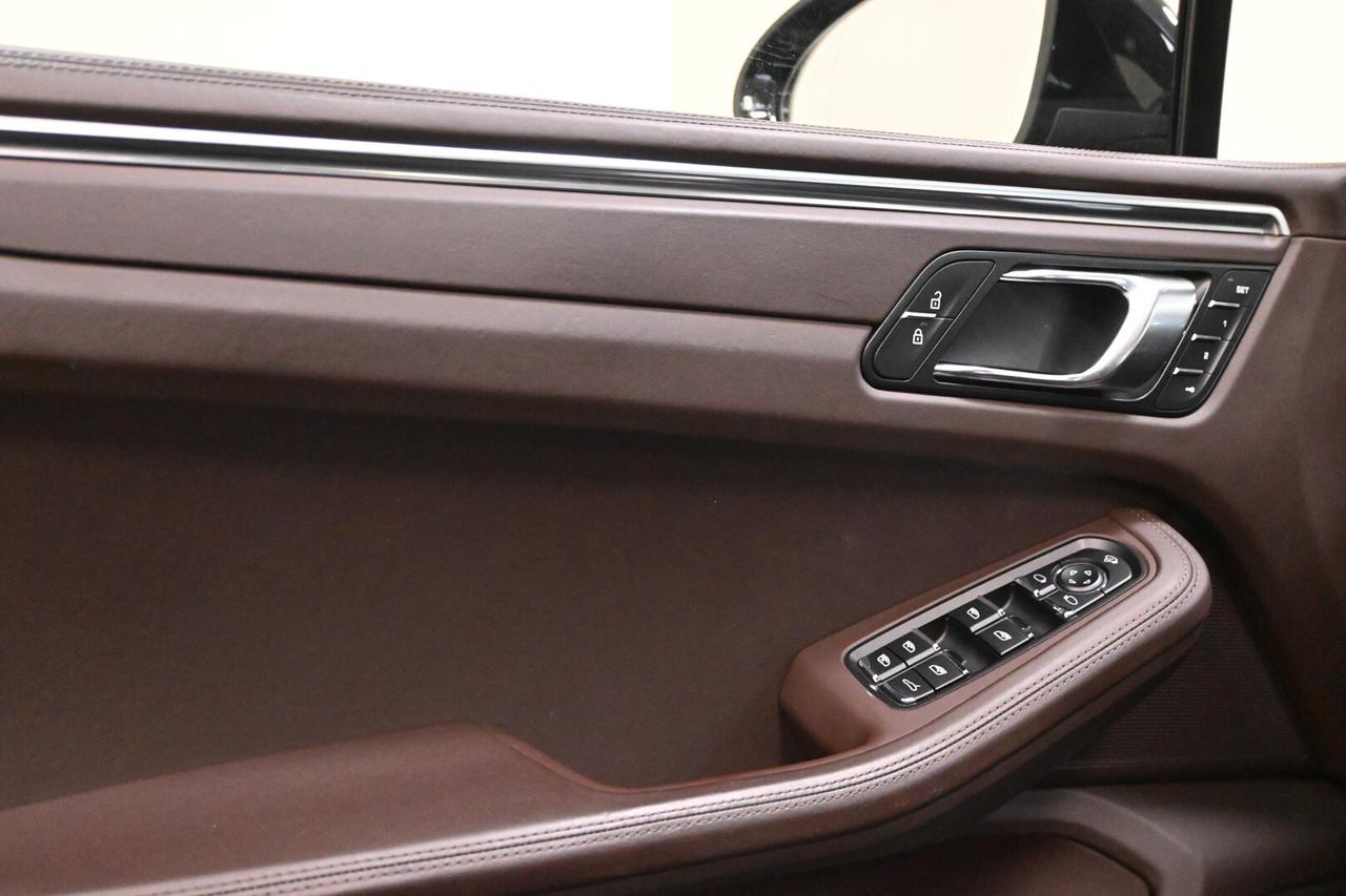 PORSCHE Macan 1ªs. '13-'25 Macan 2.0