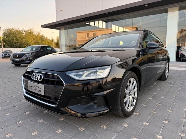 Audi A4 Avant 30 TDI/136 CV S tronic Business 2022