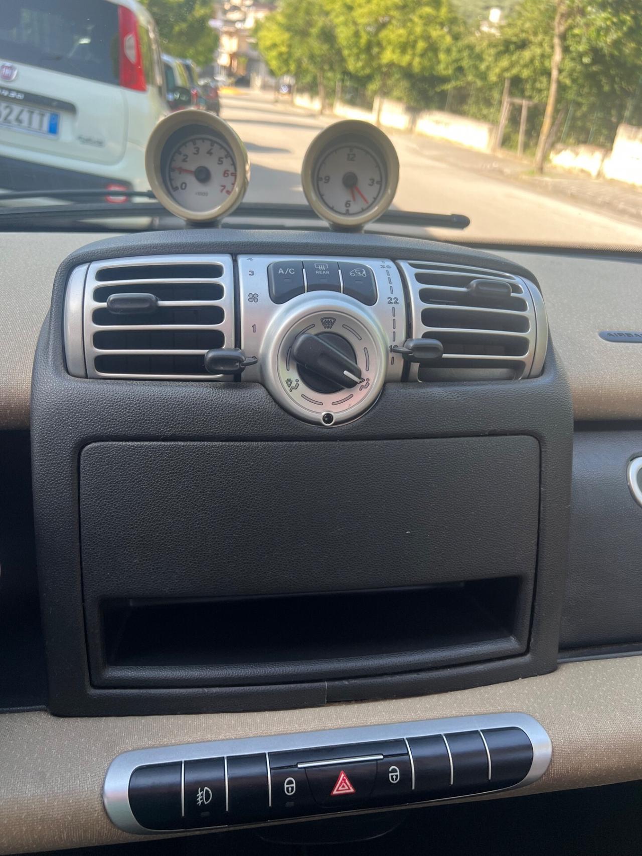 Smart ForTwo 1.0 benzina 71cv Mhd coupé pure