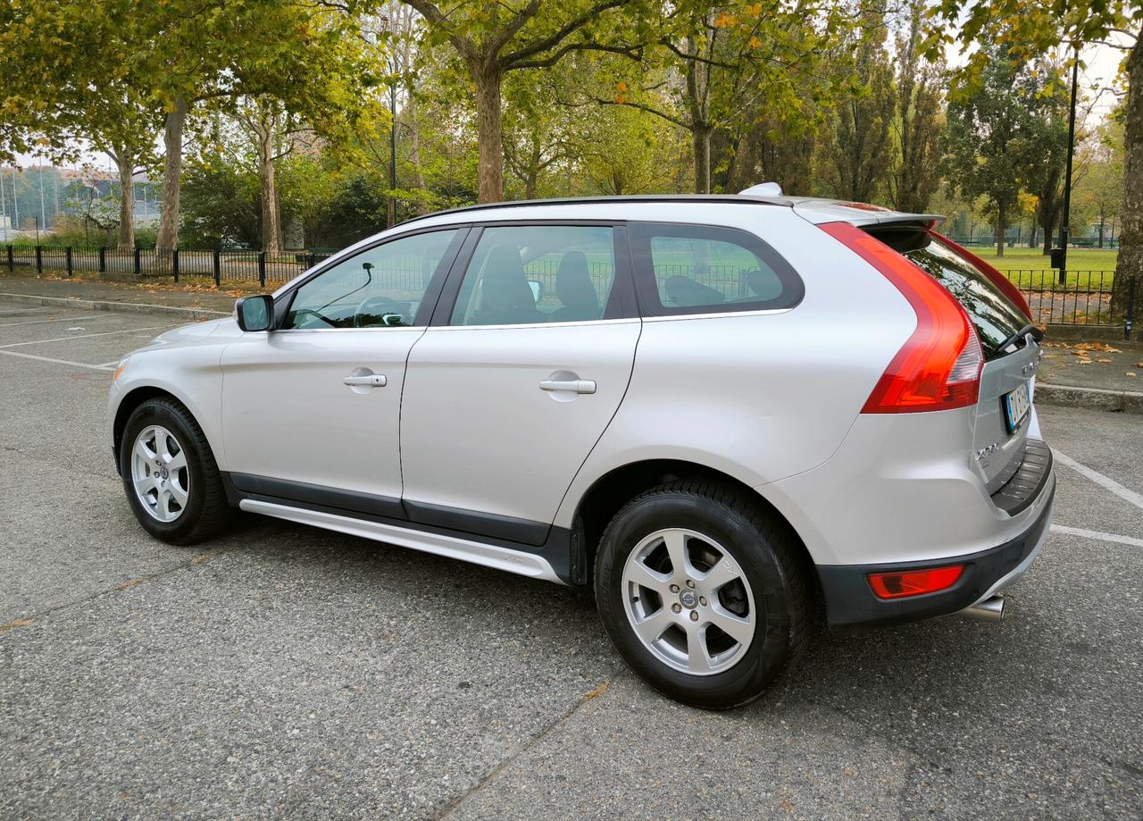Volvo XC60 2.4 D 163 CV AWD Summum