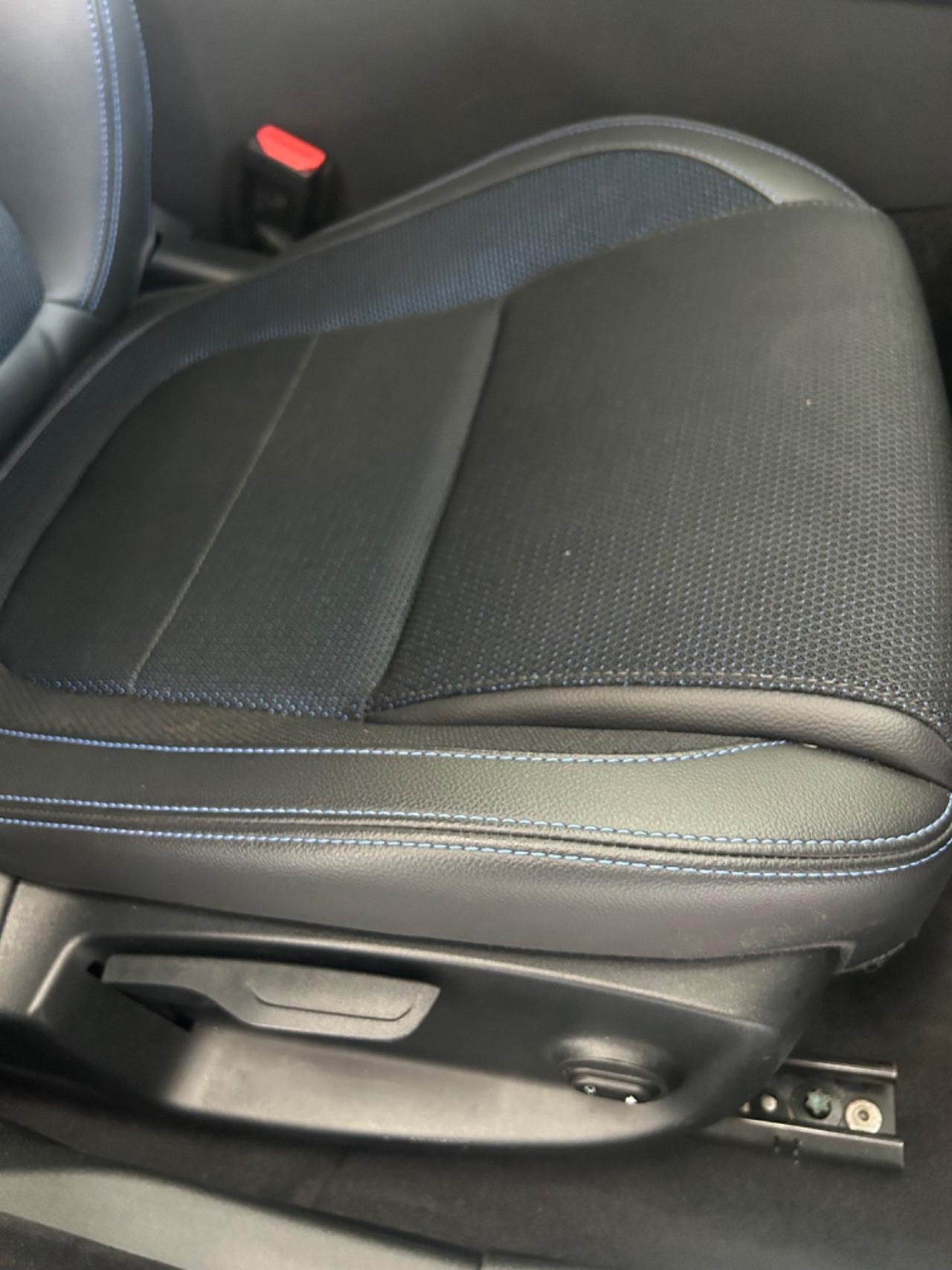 Jaguar XE 2.0 D Turbo 180CV R-Sport FINANZIABILE